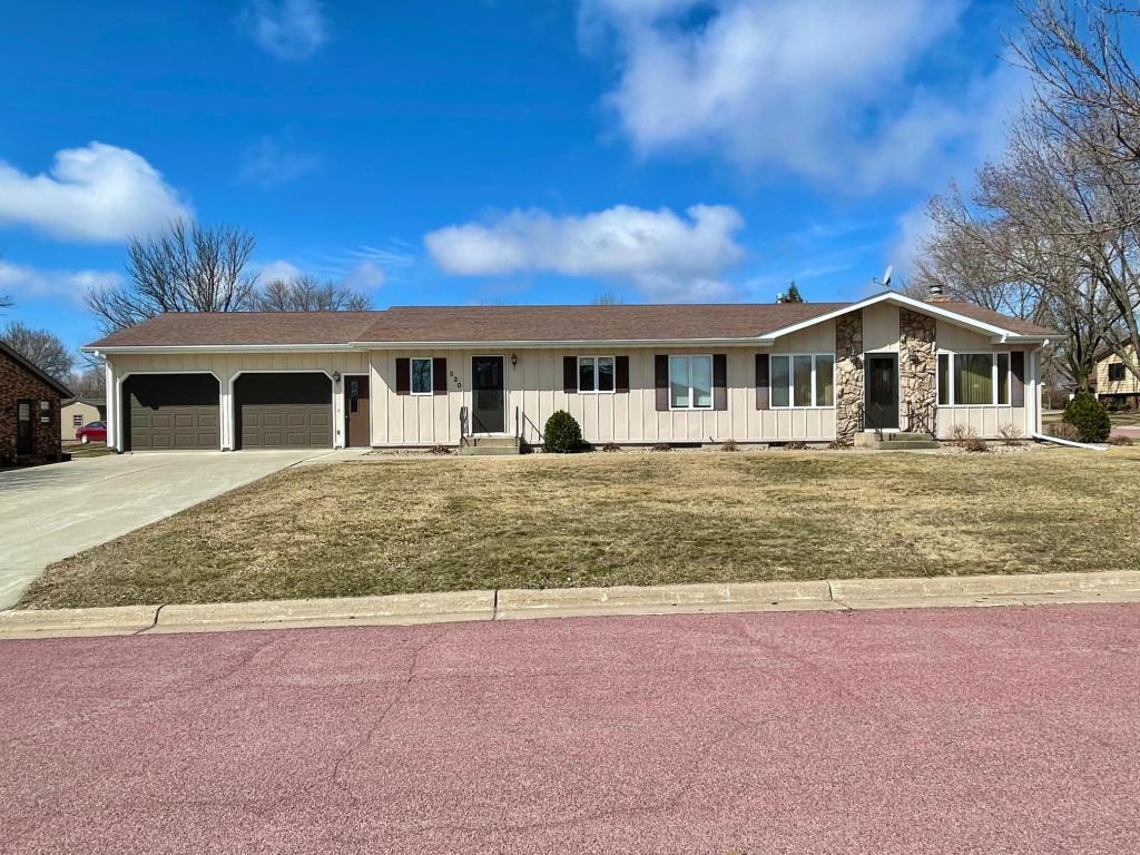 Reiner Real Estate All Listings